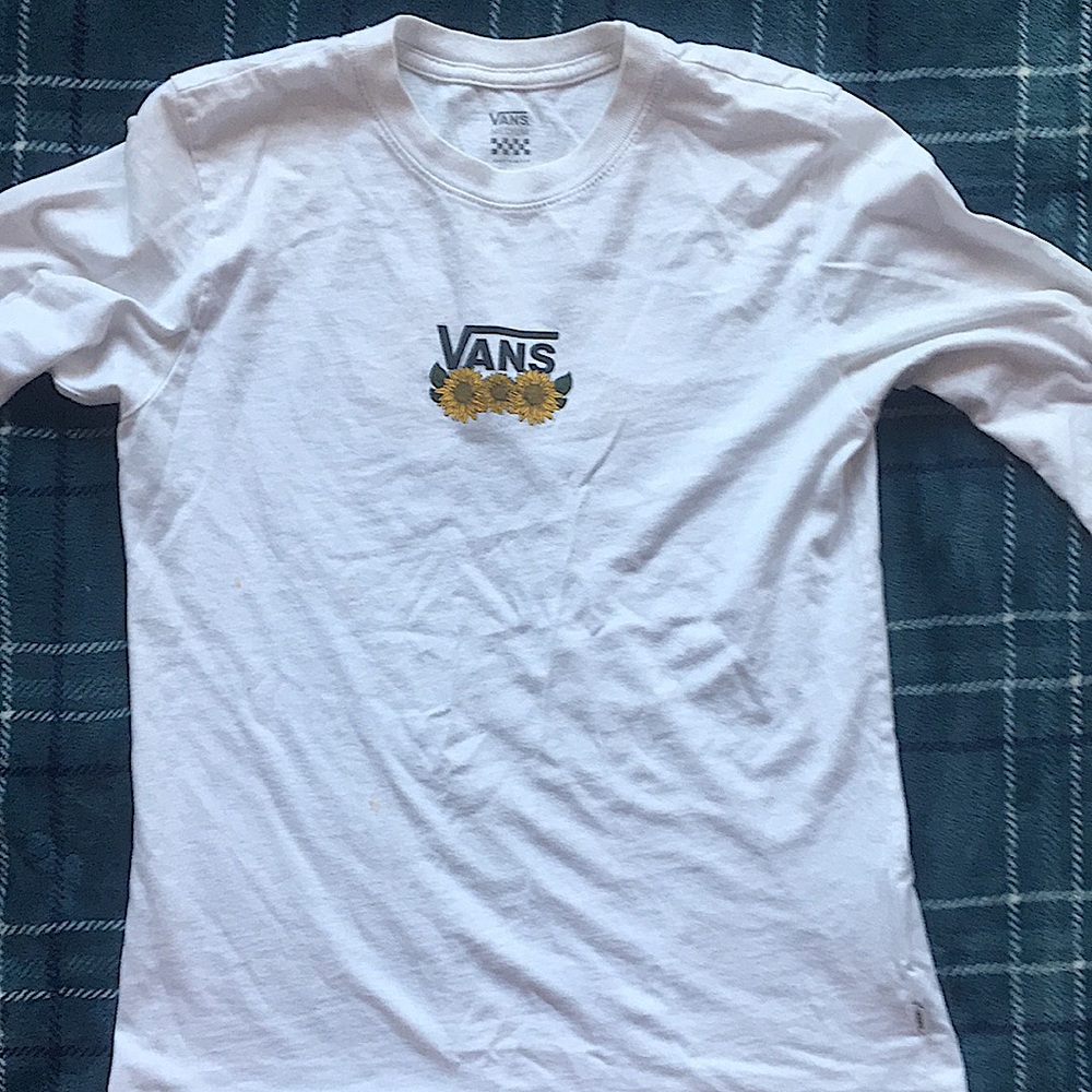 Medium Vans Long sleeve.